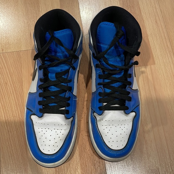 Jordan 1 Mid SE “Signal Blue” - Picture 2 of 8